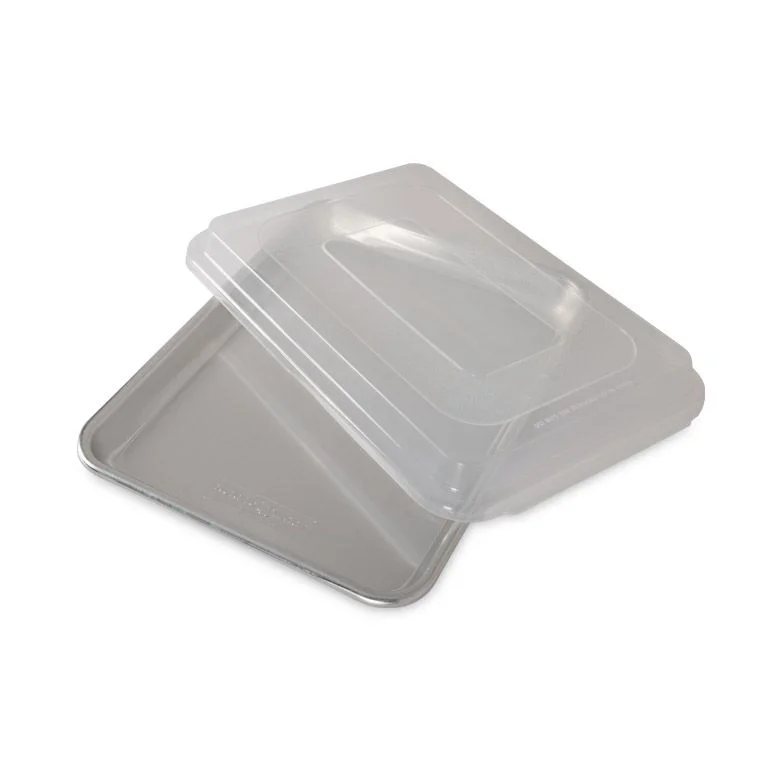 NordicWare - Naturals® Baker's Quarter Sheet with Lid